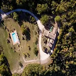 In A With Swimming Pool * Ασίζη
