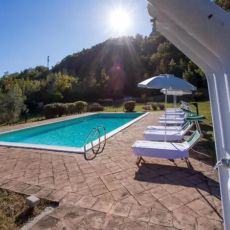 In A With Swimming Pool Apartament *